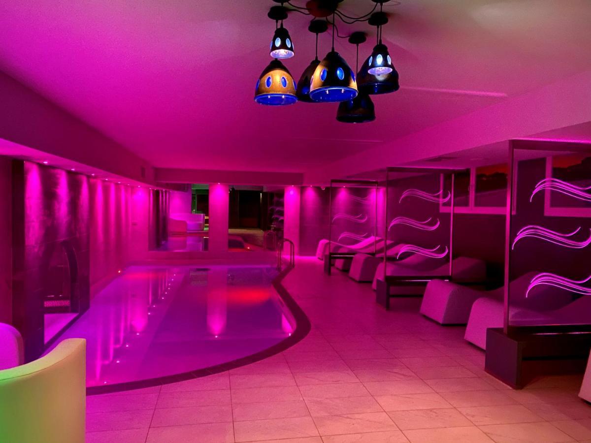 Aqa Palace Hotel 4*