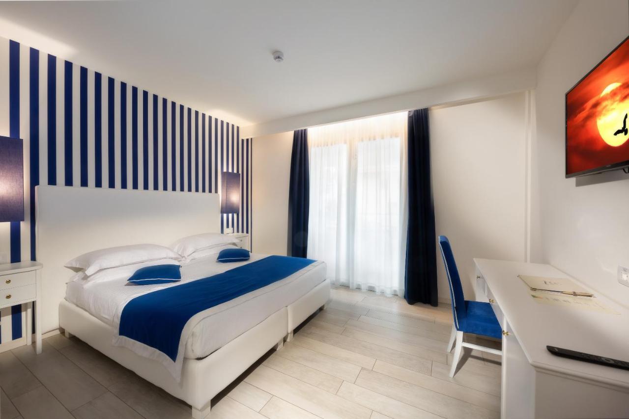 Aqa Palace Hotel
